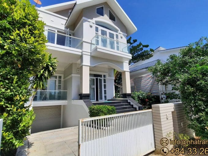 4brs seaview in anh nguyen villa on the hill for rent v025