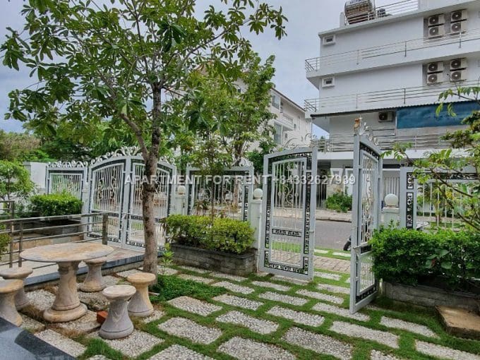 3-br big yard villa for rent in an vien sea urban v004