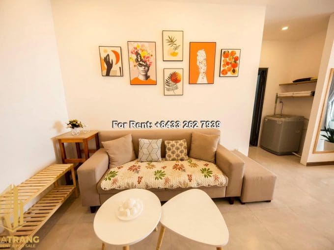 gold coast – side seaview studio for rent in tourist area a481