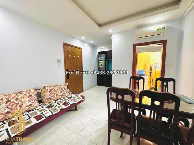 house for rent in dinh tien hoang alley in the center h015