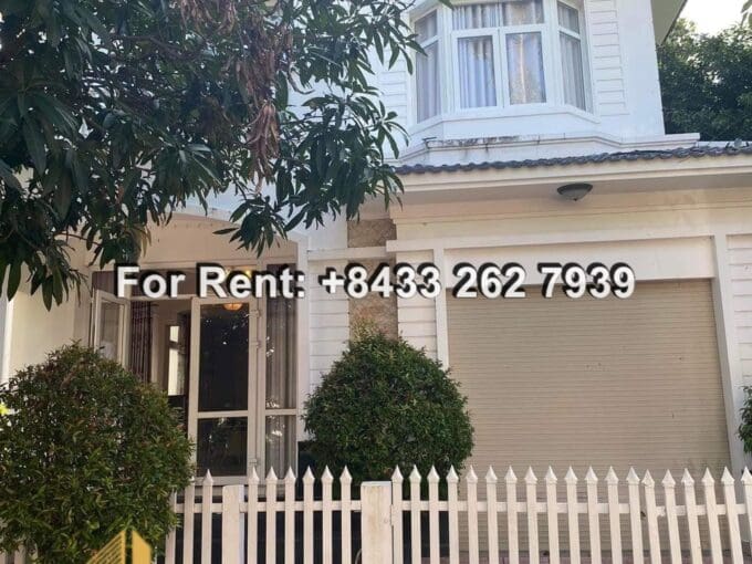 3-br house for rent in the center h005