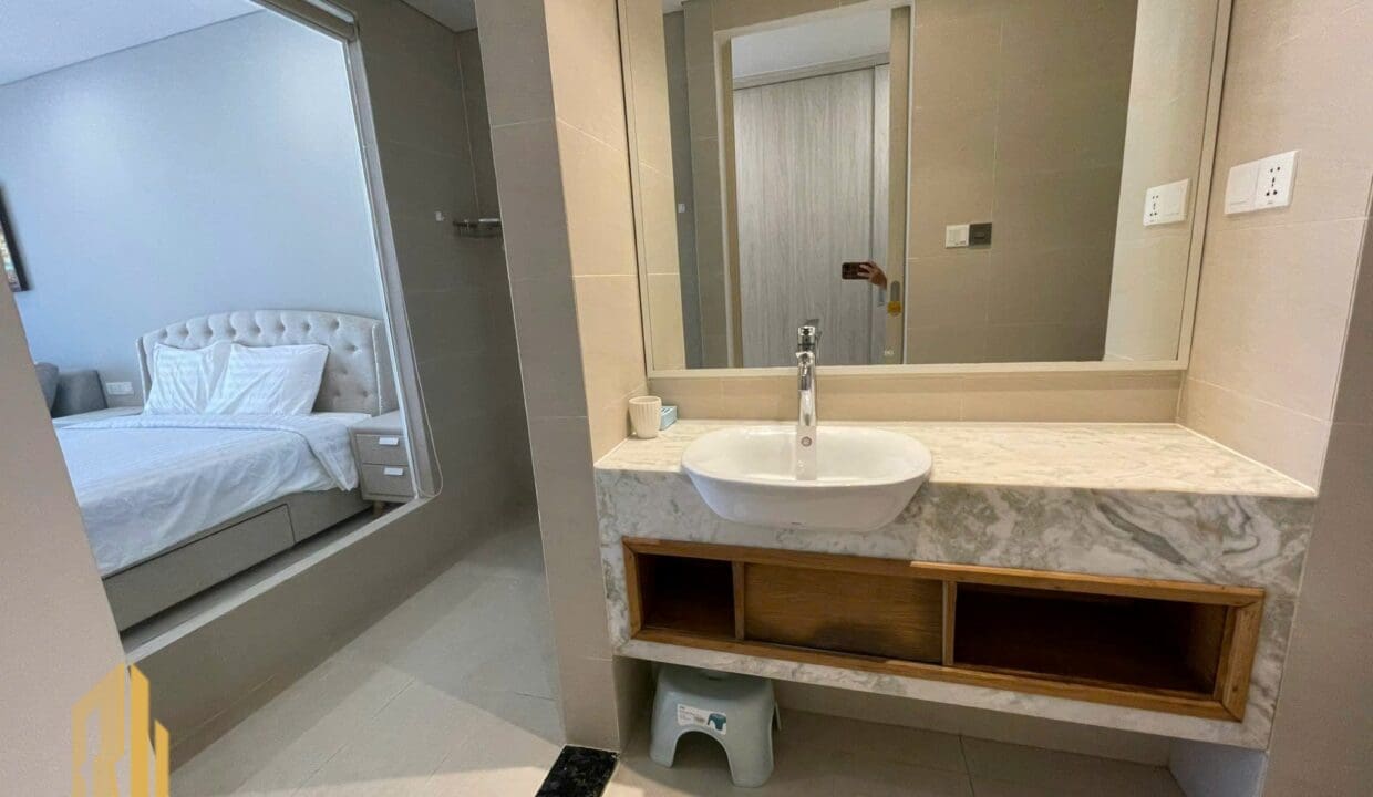 z6703450543378_26ca771b5805c8d190903303d637d44c