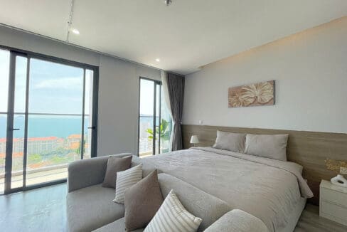 gold coast – escape to paradise: your dream studio with side sea view available for rent – a870