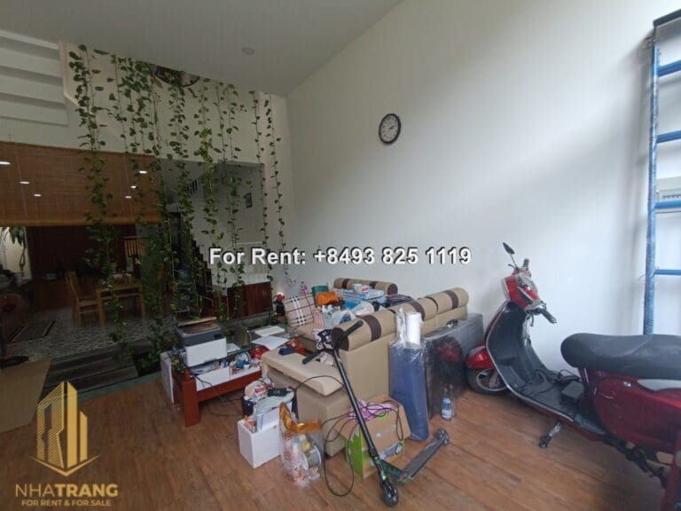 Сдаётся дом, 3 спальни, 225 м², Vĩnh Hòa
