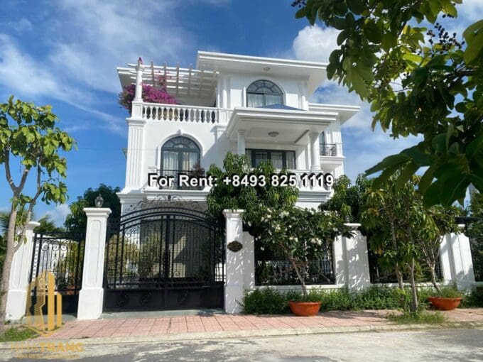 5 Bedroom Tac River Villa for rent in the West Nha Trang city V046