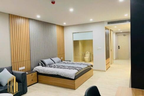 hud – luxury living: rent a 3 br apartment with beautiful city views – a1011