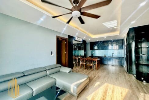hud – luxury living: rent a 3 br apartment with beautiful city views – a1011