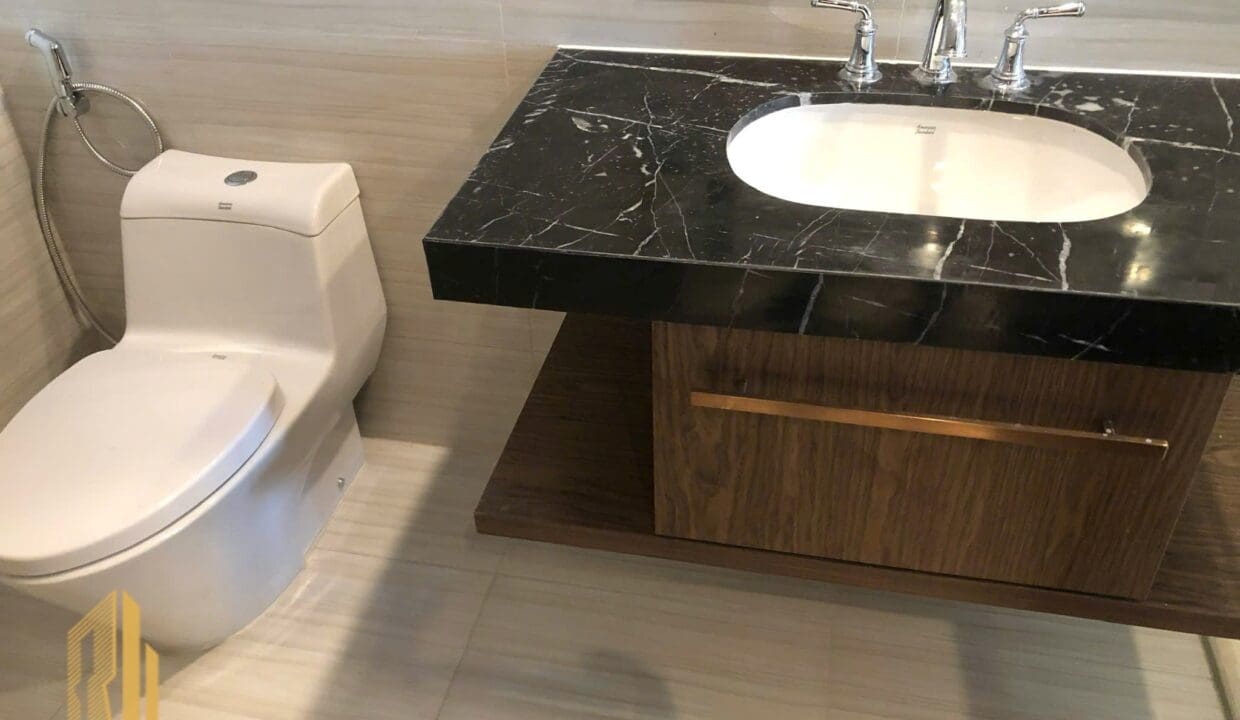 z6703799234939_c130780477e8b762172e5d298c86eb5b