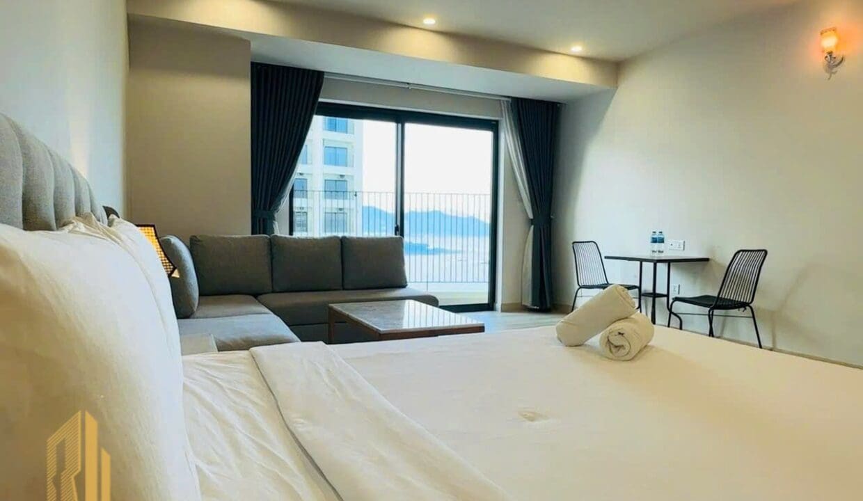 z6718842888373_01096a2ed057a8816577494b12a1cd8d