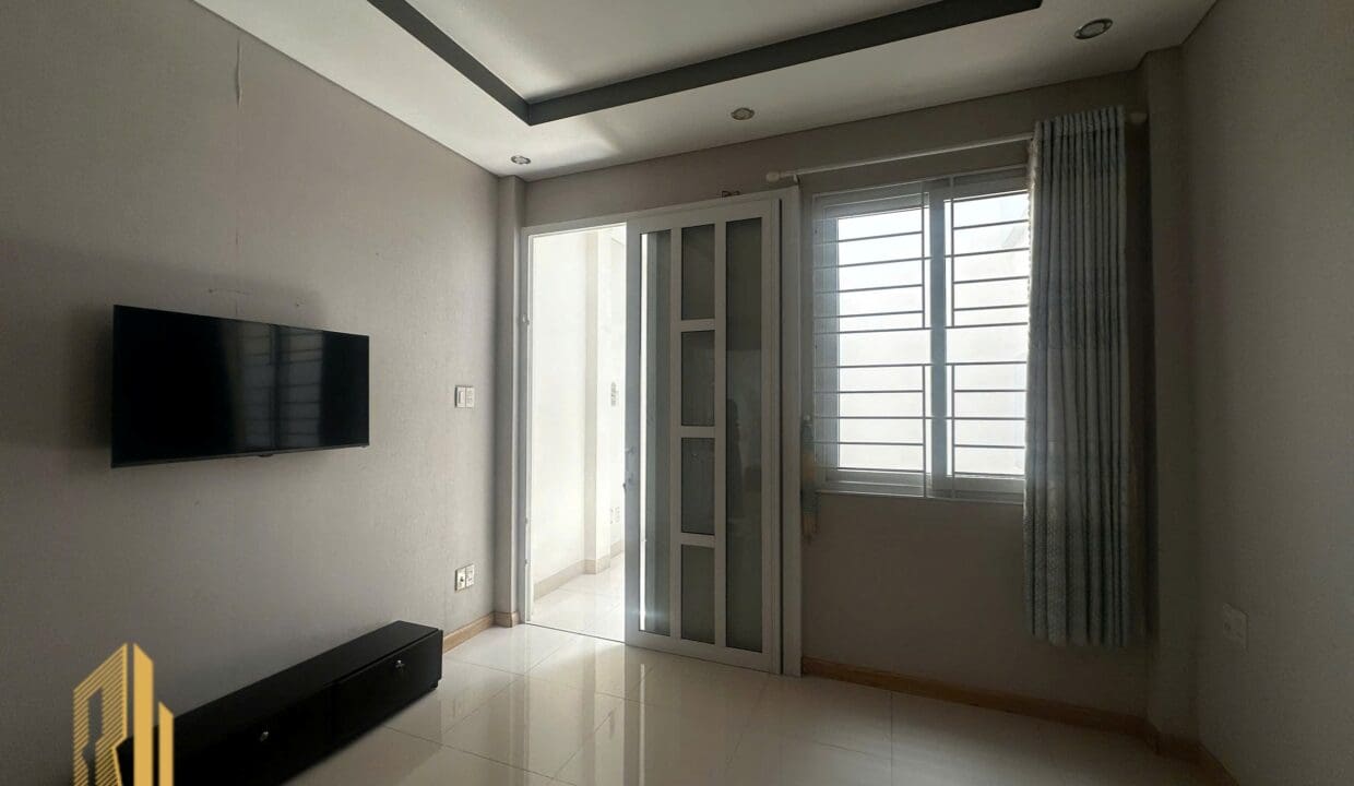 z6753396090801_40acf32375d487f7ebd4d358552fe28d