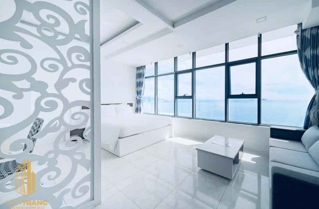 z6780351038703_183c540ec53400bd2cf639541dad9406