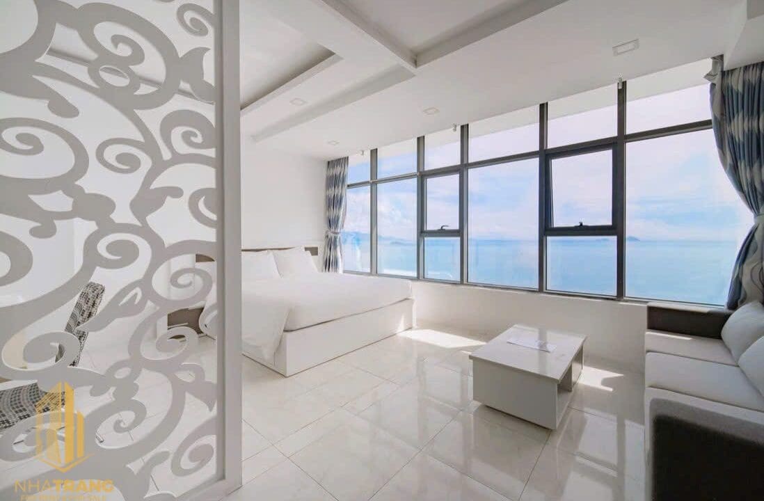 z6780351053545_6c001c3da561c46255aede65b24f8544