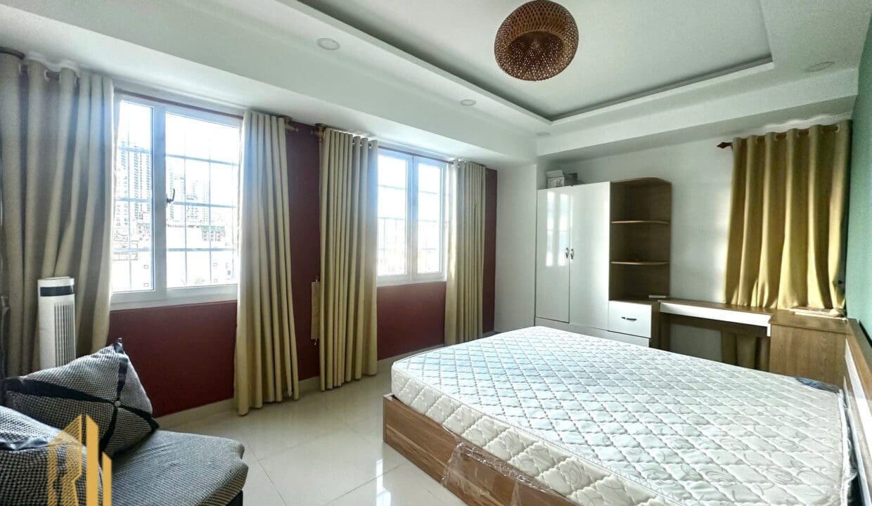 z6807557565335_4a30bf759732e4da5007a5561086e552