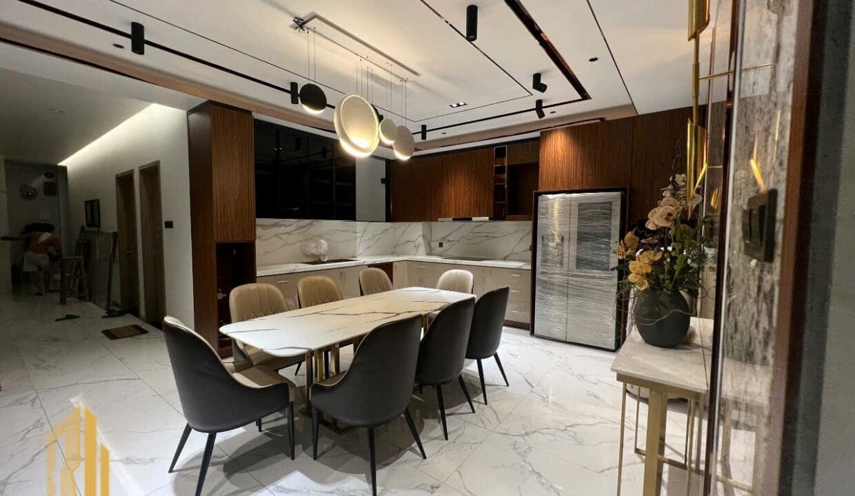 z6816358405433_55fb1e1ba18b4abda3e3159cbbb7f009