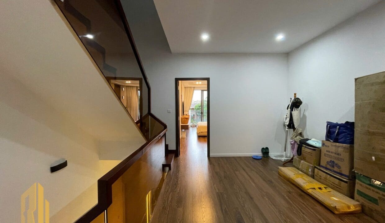 z6819329924000_b46afae4843eda07a699880f12ea0335