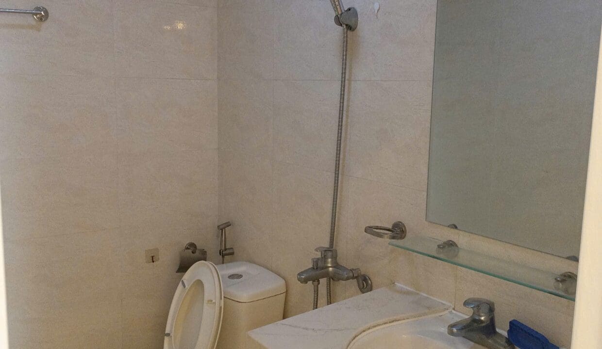 z6823554749990_59dd3d5c7e6bc6142ee9dc3a4c1a6dfd