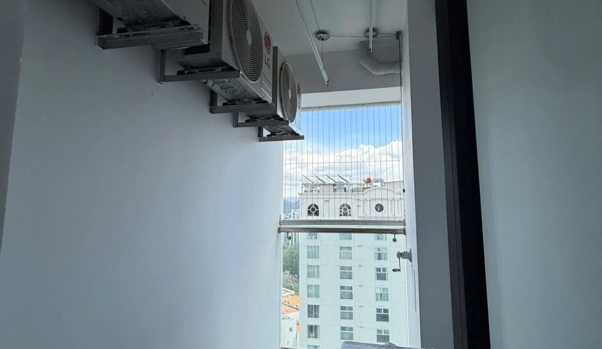 z6833435249622_0732c1386d1714960016776360350805