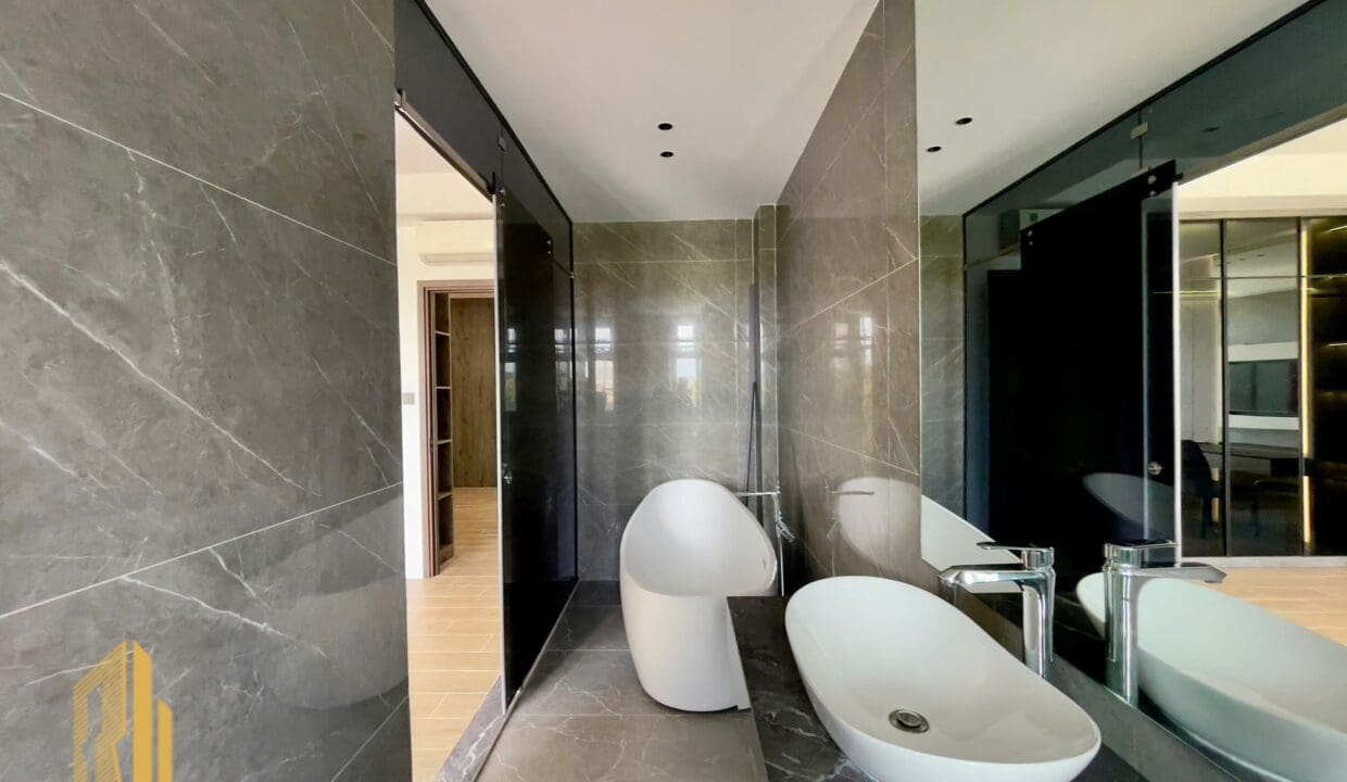 z6836936711246_b3a6232c81a12b3fe80bbedf7d650c7e