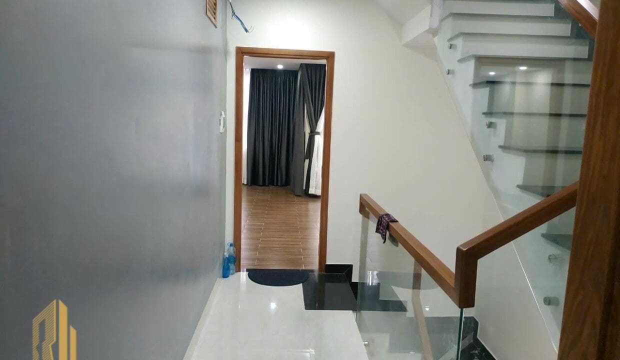 z6898680905774_1490365801afbfaae7a26d9974371b75