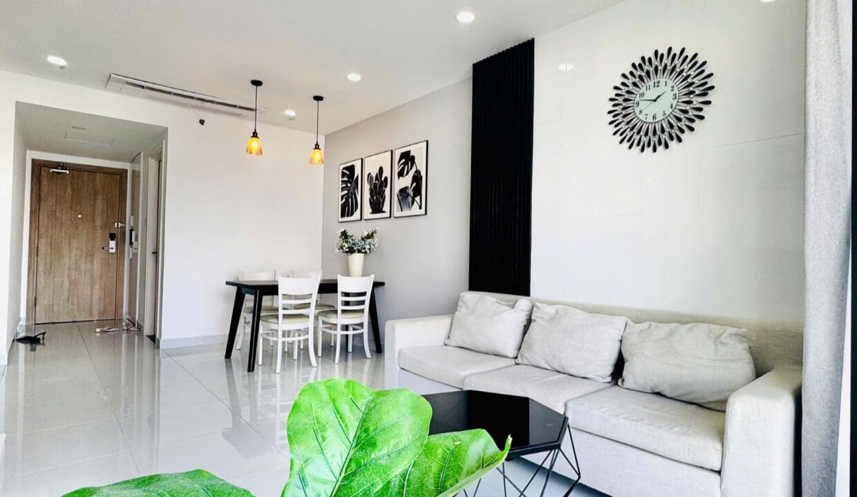 z6907711978206_3599df6b68871aa3b72292ec673d3fe6