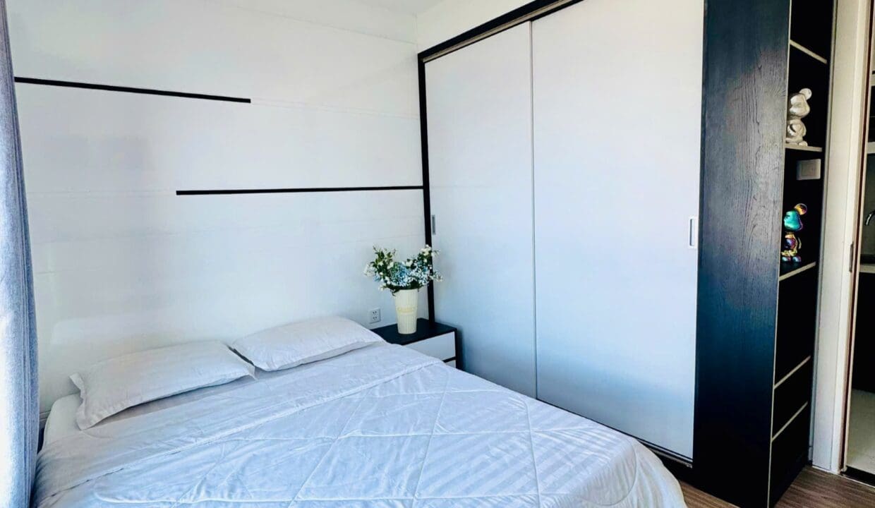 z6907711990060_2bf7e2144c840ffdce5559a13be7a938