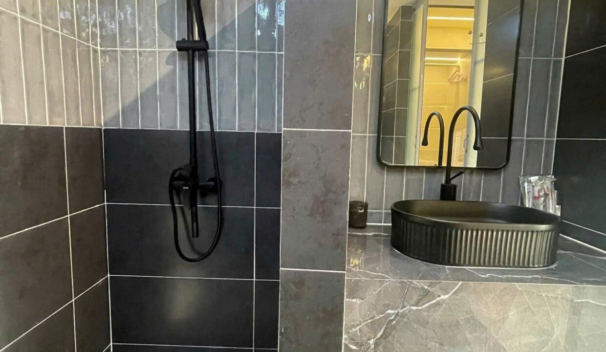 z6909495133217_6b1efed60ec39c019c9b9e392b5ca727