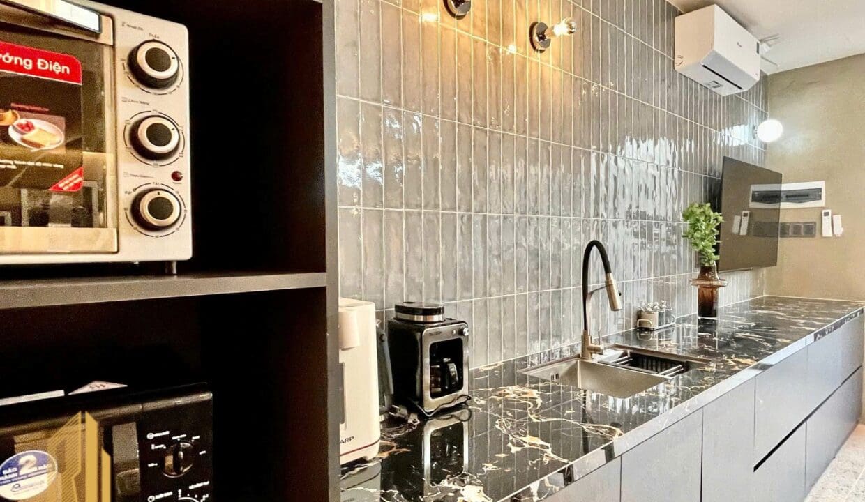 z6909495180100_26da9348f67e4abccdaaf000f7cc9b89