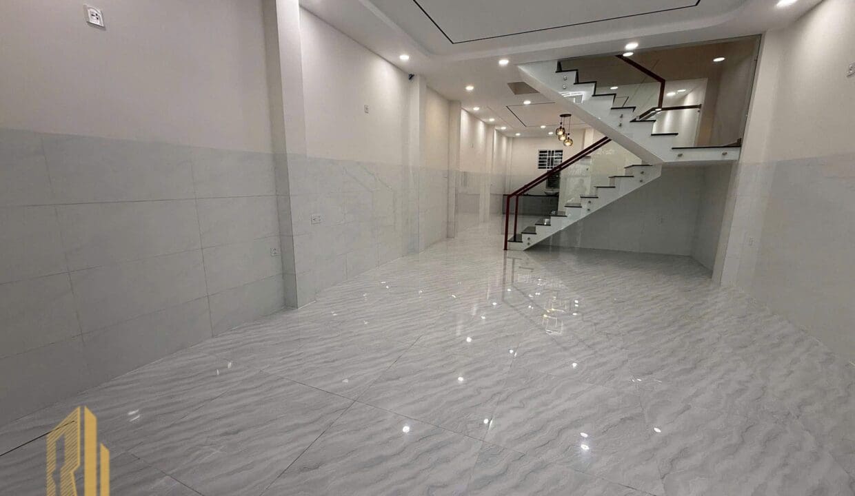 z6931492118856_c33d9b7f82a7b7a19c6ac2d80ae017df