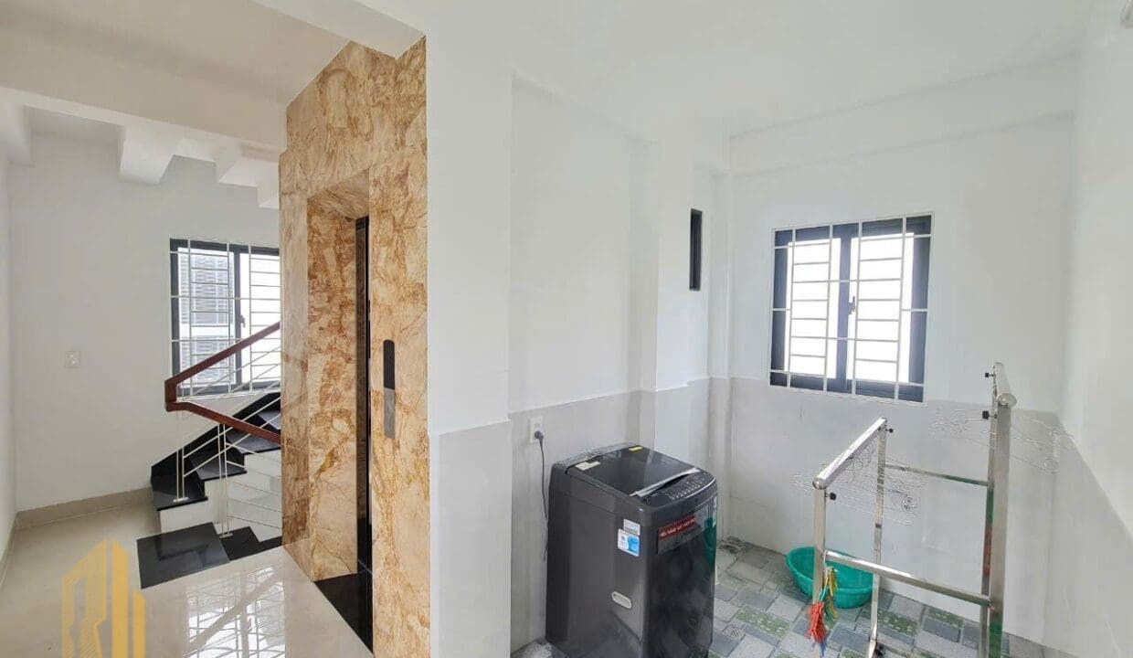 z6933569486897_79a4cd3253ac632f4fce824b60a6aac5