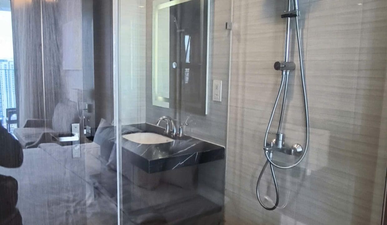 z6978876901959_0c98faffcb345bd99d46b54190aed400