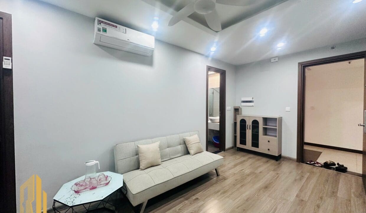 z6988335200523_878db621c3730eef288de3e61e9376d2