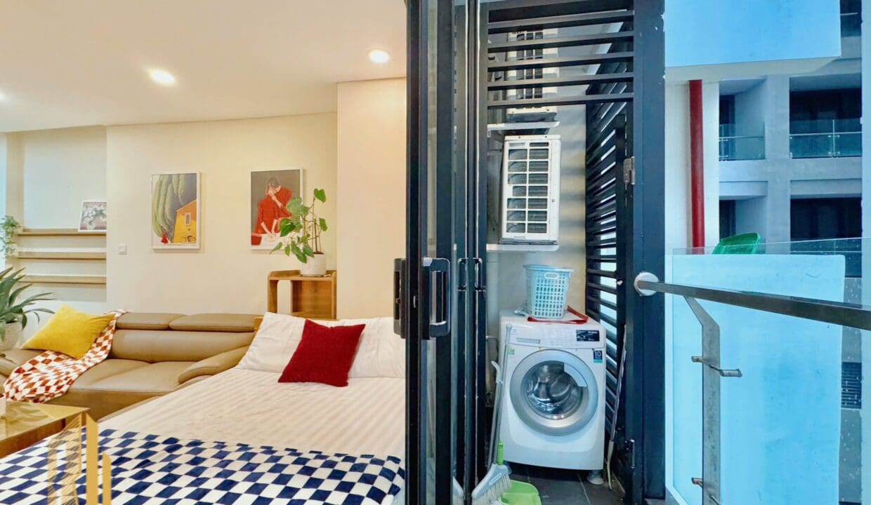 z6989174270404_7f1dad3c2c8bff42c46f600c4c47aa9c