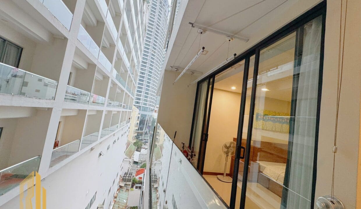 z6989174285750_3b195ff10d3fc9833513ee4bce35763a