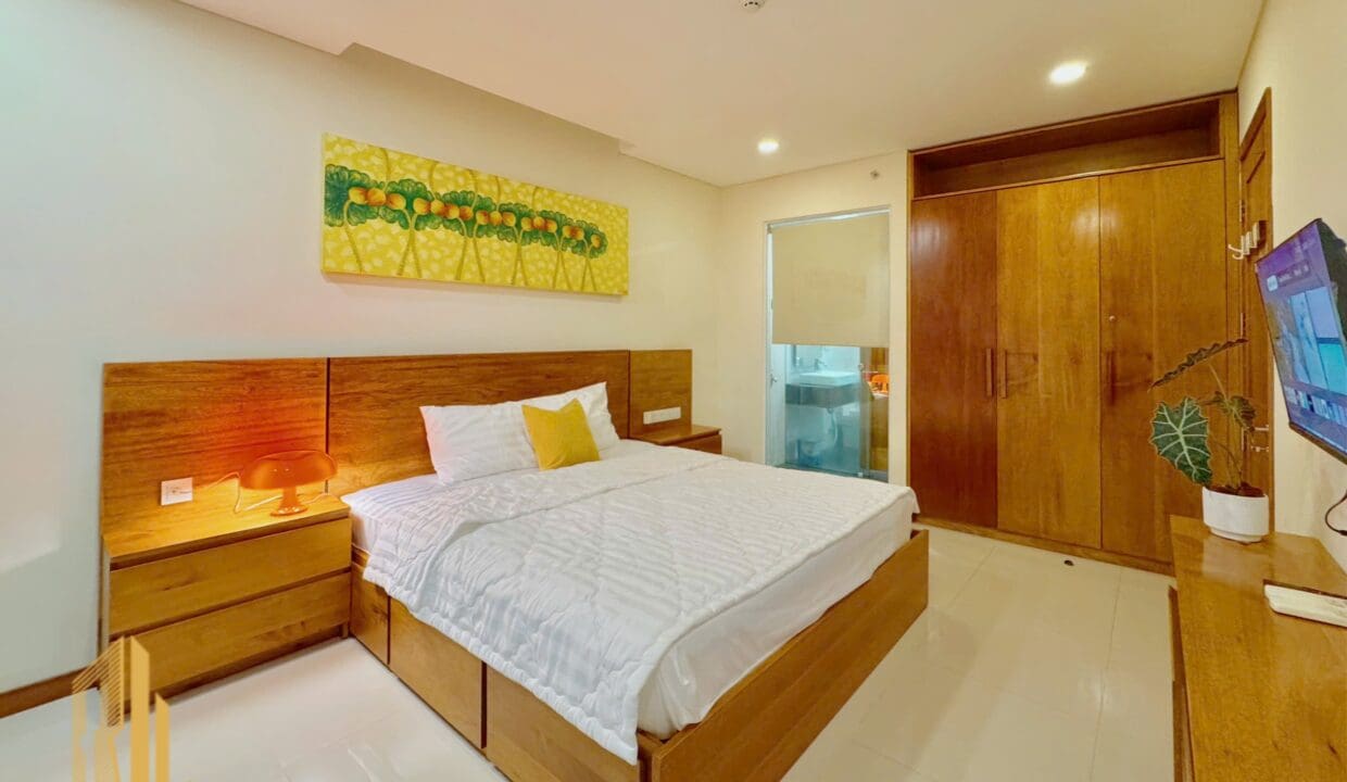 z6989174299963_1b77e1bfdd5916374ee62865b571c8c3