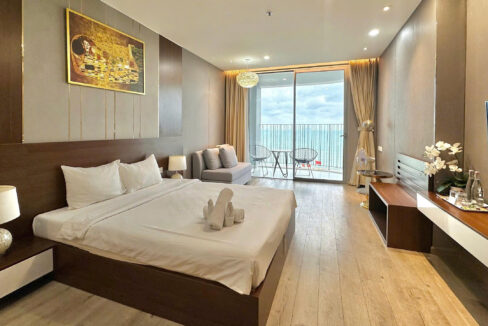 panorama building – sea view fan-shaped studio for sale in the city center – s065