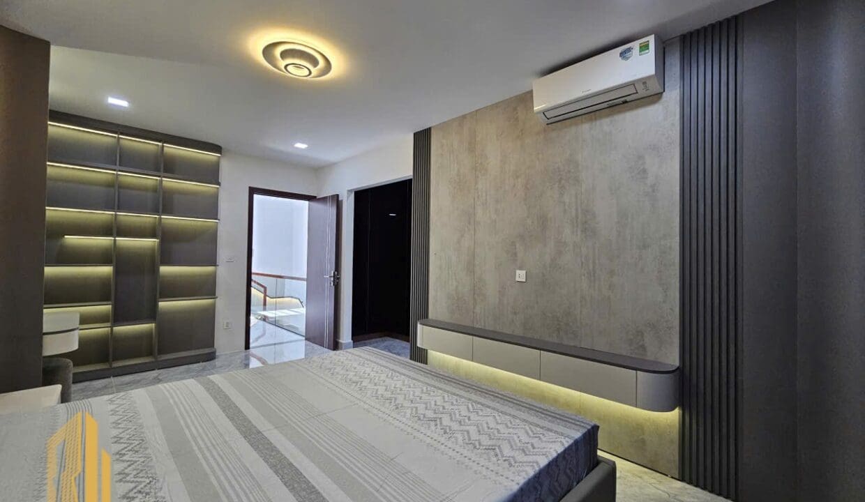 z7104766500215_97c4134b7ea8560fb593a91adba47e57