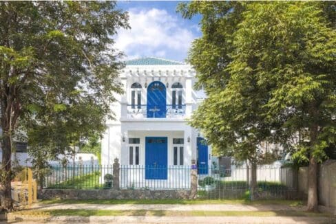 gold coast –city view studio apartment for sale in the center- s061