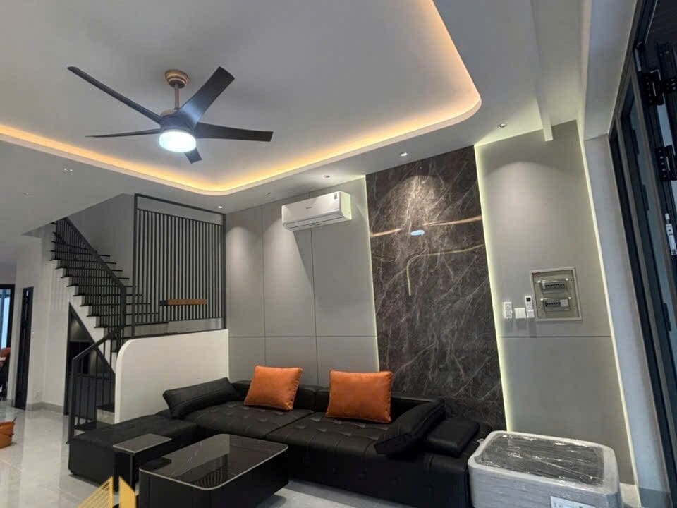 z7183534908486_4c50f3c4433989555fd36bd213ee53aa