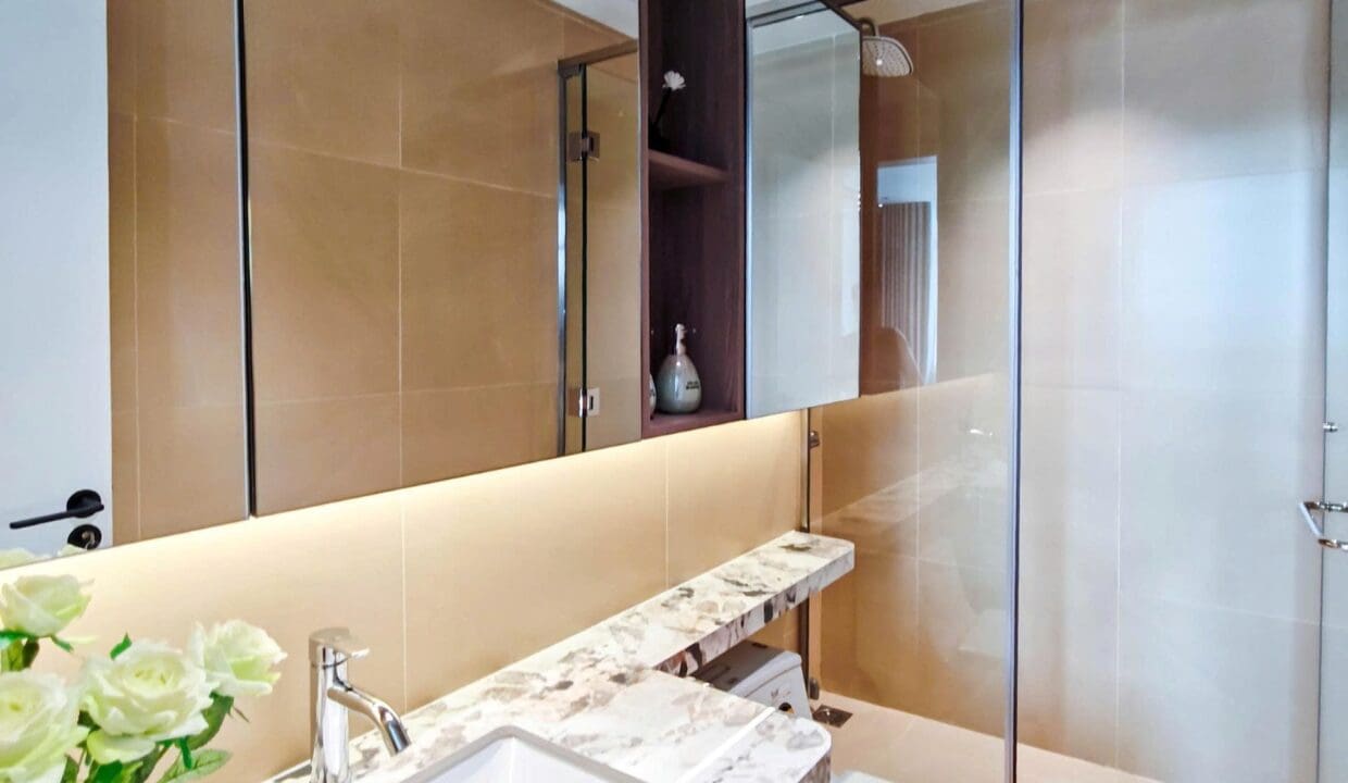 z7267857655833_d4a74a7df906ae96d1845e112af95bca