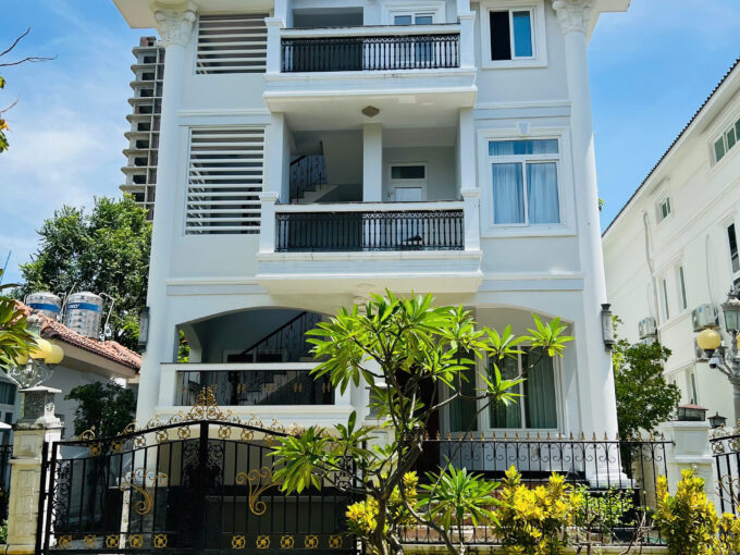 Luxury Villa for rent in An Vien, Nha Trang – Near the beach – V081