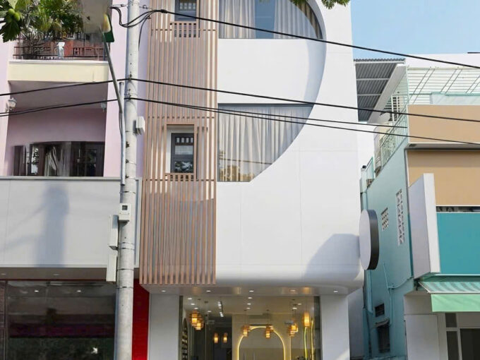House for lease – Prime frontage on Bach Dang street, Korean Town – C154