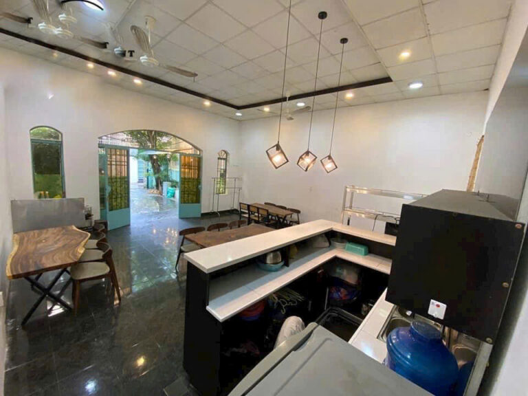 Сдаётся дом, 4 спальни, 221 м², Tân Tiến